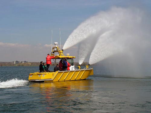 MetalCraft Marine FireStorm 27 aluminum fireboat