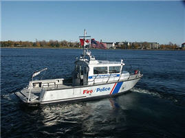 MetalCraft Marine Kingston 36 going sideways